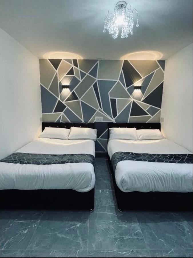 5 Star Luxury Whalley House